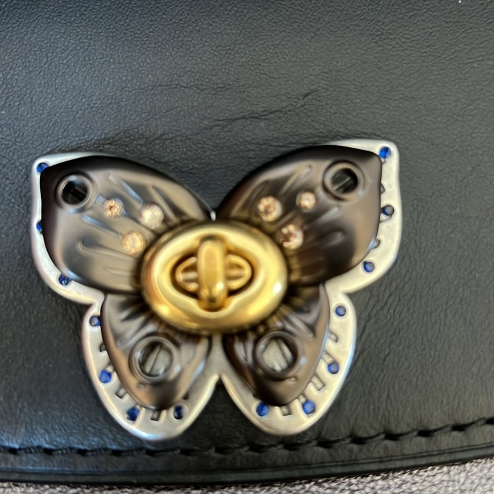 NWT! Coach top handle with butterfly turn lock crossbody. - Picture 3 of 12